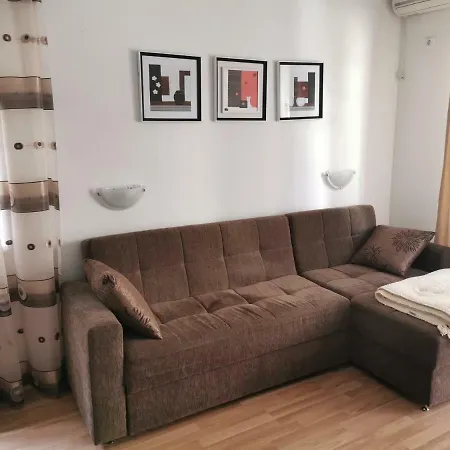 Little Apartamento